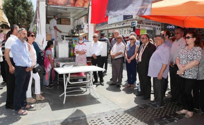 Bayraklı Belediyesi’nden şehitler için lokma!